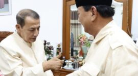 Prabowo Subianto dan KH Habib Muhammad Lutfi bin Yahya. (Dok. Angga Raka Prabowo)