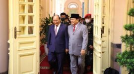 Prabowo Subianto bersama Presiden Vietnam H.E. Nguyen Xuan Phuc, di Presidential Palace, Hanoi. (Instagram.com/@prabowo)
