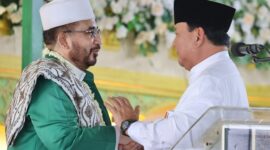 Menteri Pertahanan Prabowo Subianto menghadiri Haul Akbar Sulthounul Qulub Alhabib Munzir Almusawa ke-10 di Kawasan Rajawati, Pancoran, Jakarta Selatan, Minggu, 28 Mei 2023. (Dok. Tim Media Prabowo Subianto)