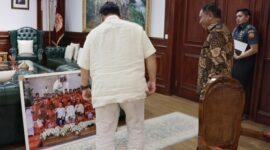 Prabowo Subianto menerima kunjungan Waketum PSSI, Zainudin Amali di Kantor Kementerian Pertahanan, Jakarta. (Foto Dok. Tim Media Prabowo)