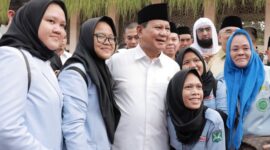 Prabowo Subianto menghadiri halal bihalal santri Badan Komunikasi Pemuda Remaja Masjid Indonesia (BKPRMI). (Foto Dok. Tim Media Prabowo)