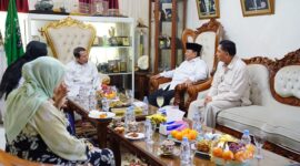 Menteri Pertahanan (Menhan) RI Prabowo Subianto melakukan kunjungan silaturahmi ke kediaman Habib Muhammad Luthfi bin Ali bin Yahya. (Dok. Tim Media Prabowo)
