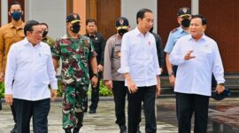 Menhan Prabowo Dampingi Presiden Joko Widodo Kunker ke Kebumen. (Dok. kemhan.go.id)
