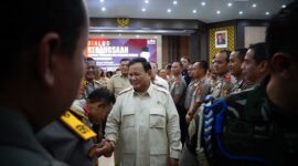 Menteri Pertahanan Prabowo Subianto di Gedung Utaryo Sespim Lemdiklat Polri, Lembang, Kabupaten Bandung Barat, Jawa  Barat. (Dok. Tim Media Prabowo Subianto)
