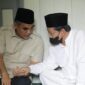 Sekjen Partai Gerindra Ahmad Muzani bersilaturahmi dengan pimpinan pondok pesantren Giri Kusumo, KH Munif Muhammad Zuhri. (Dok. Tim Media Prabowo)