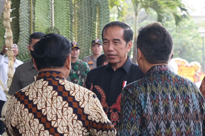 Menteri Pertahanan Prabowo Subianto mendampingi Presiden Jokowi meresmikan Rumah Sakit Tzu Chi. (Dok. Tim Media Prabowo)