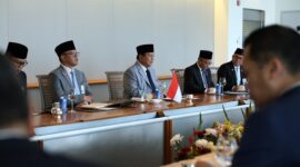Presiden RI, Prabowo Subianto melakukan pertemuan bilateral dengan Perdana Menteri Datuk Seri Anwar Ibrahim di Twin Tower Petronas, Kuala Lumpur. (Dok. Tim Media Prabowo)