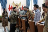 Pengusaha papan atas Korea Selatan yang tergabung dalam Federasi Industri Korea (Federation of Korean Industries/FKI) bertemu dengan Presiden RI Prabowo Subianto di Istana Merdeka. (Dok. Tim Media Prabowo)