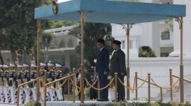 Presiden RI Prabowo Subianto dan PM Malaysia Anwar Ibrahim menyampaikan komitmen kerja sama dagang dan sikap atas Gaza di Istana Merdeka. (Dok. Tim Media Prabowo).
