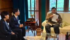 Presiden Prabowo Subianto mendapatkan undangan dari Presiden Korea Selatan Lee Jae-myung untuk melakukan kunjungan kenegaraan ke Seoul. Undangan itu disampaikan langsung Utusan Khusus Presiden Korea Selatan, yang dipimpin oleh Cho Jung-sik. Foto/Kemlu